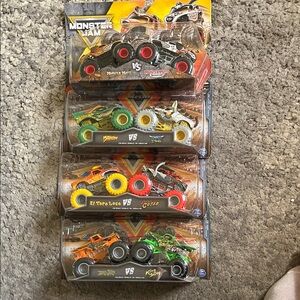 Monster Jam Die-Cast Truck Set - Multicolor